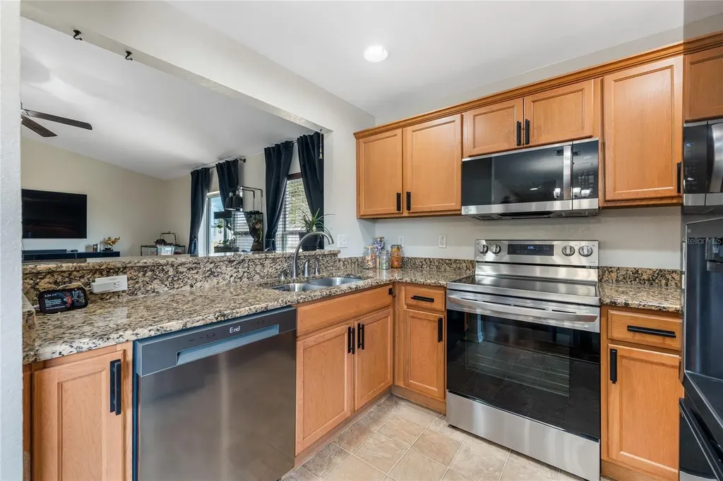 1131 Highland Meadows Street Davenport FL 33837