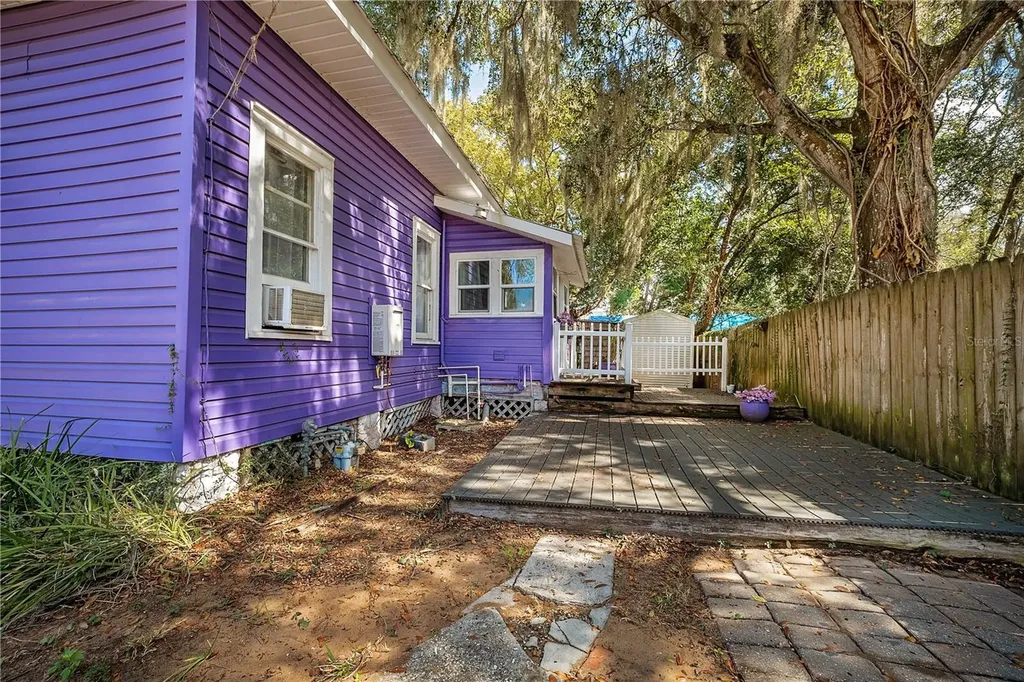 510 E Key Avenue Eustis FL 32726