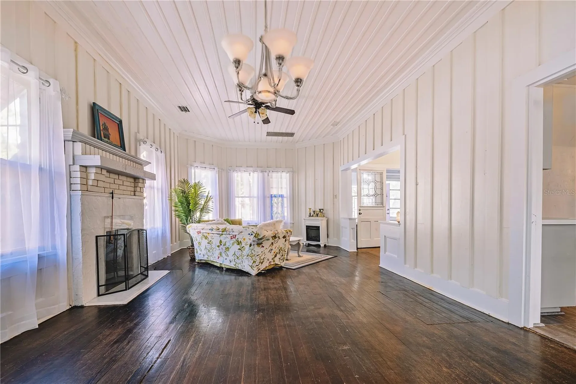 510 E Key Avenue Eustis FL 32726