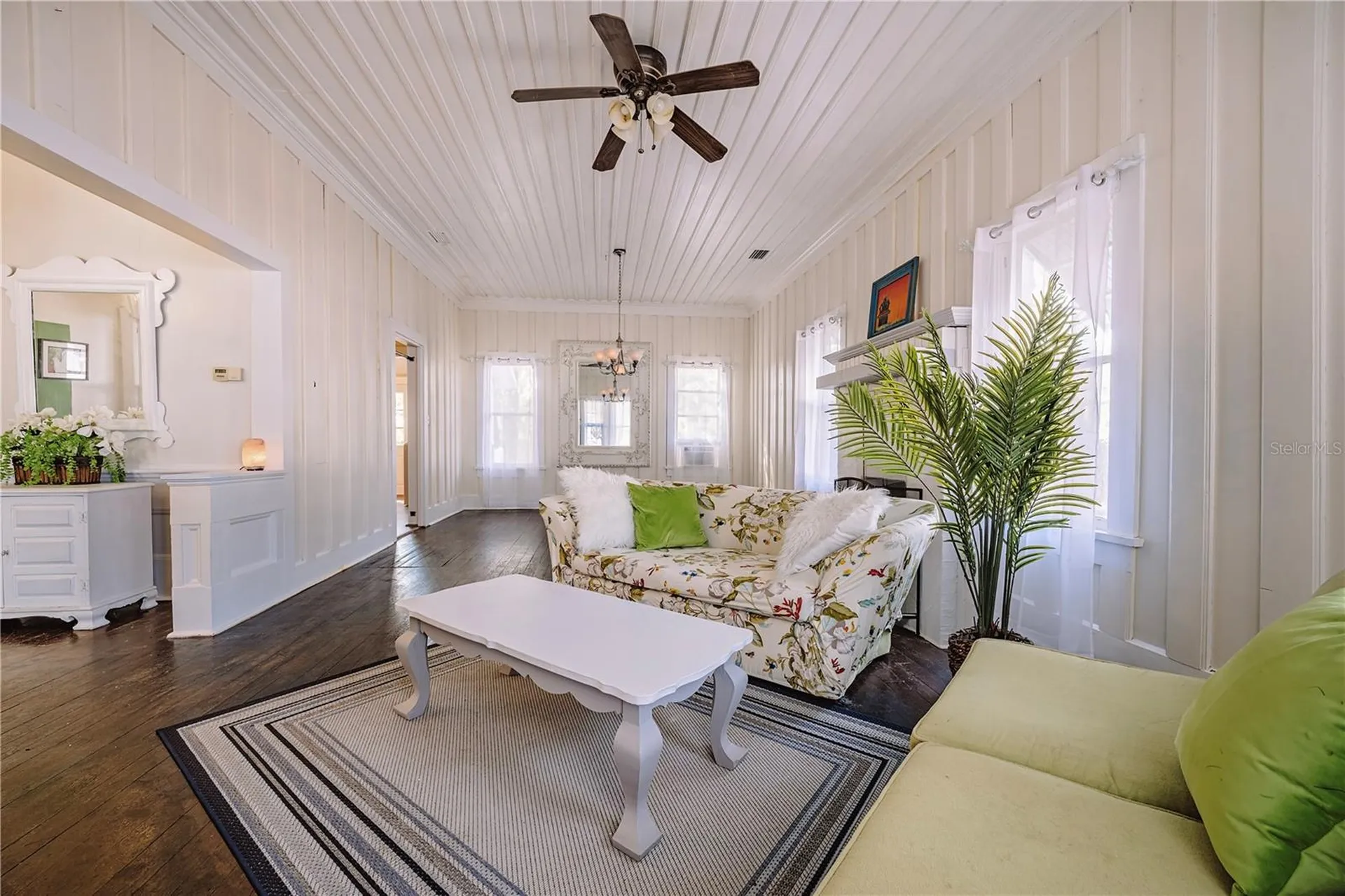 510 E Key Avenue Eustis FL 32726
