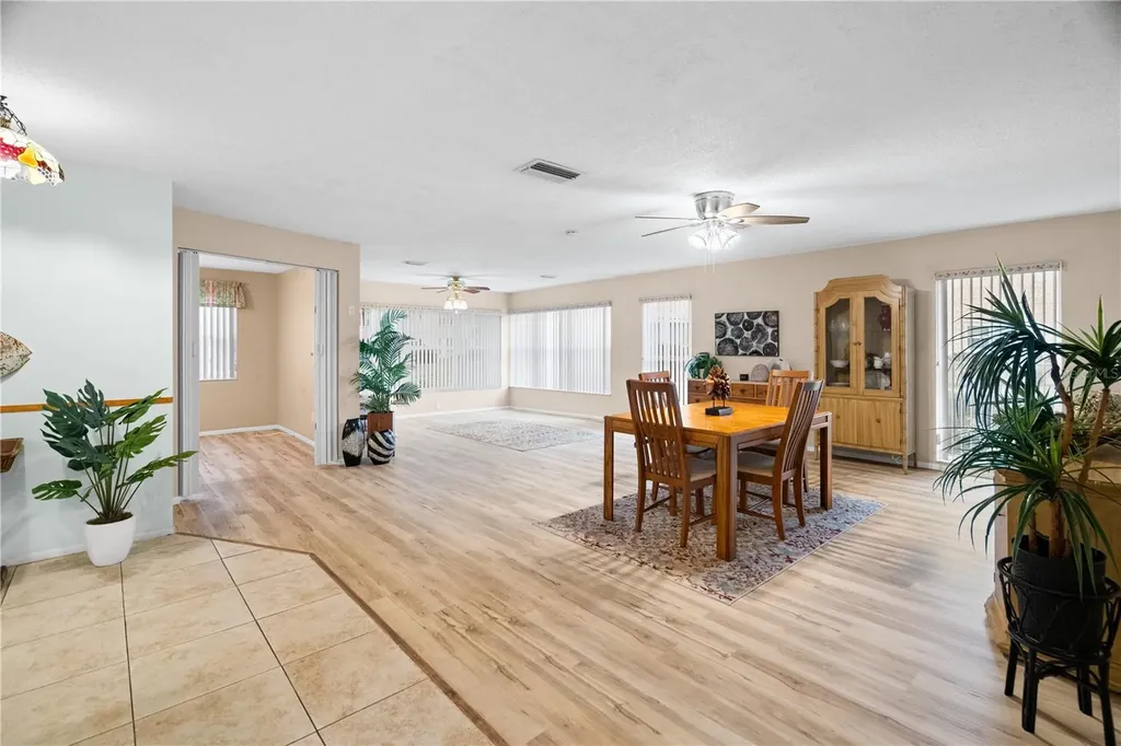 116 Dogwood Circle Seminole FL 33777