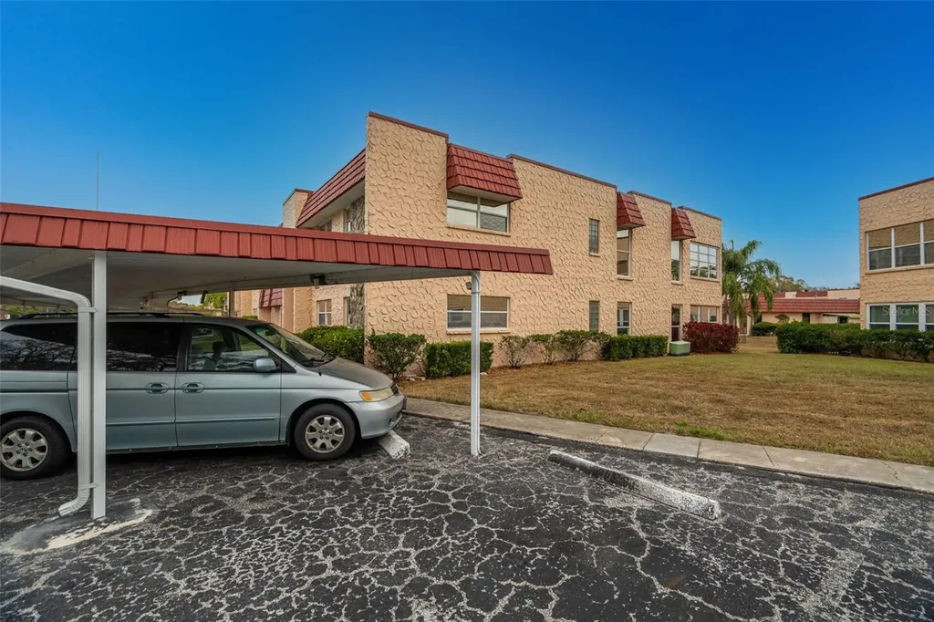 116 Dogwood Circle Seminole FL 33777