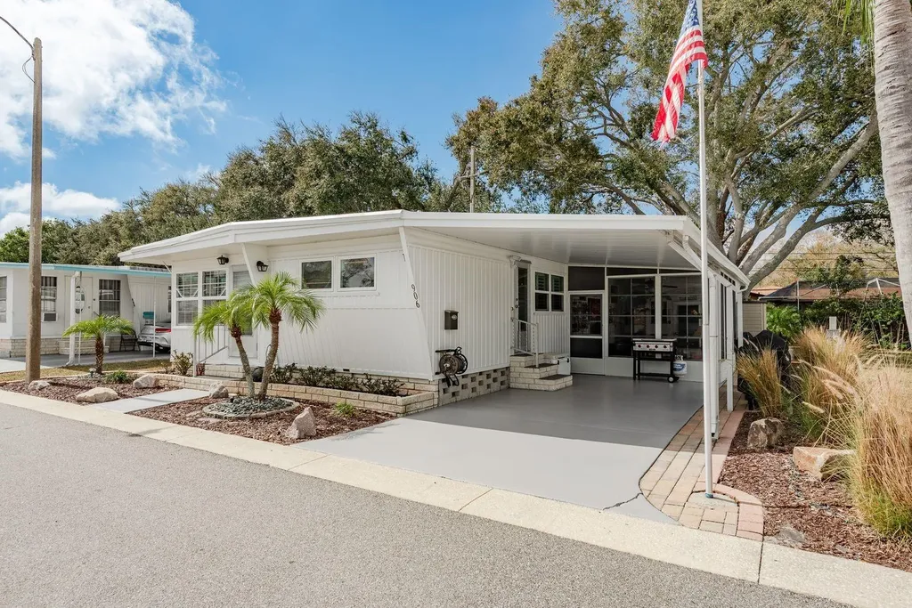 2331 Belleair Road Clearwater FL 33764
