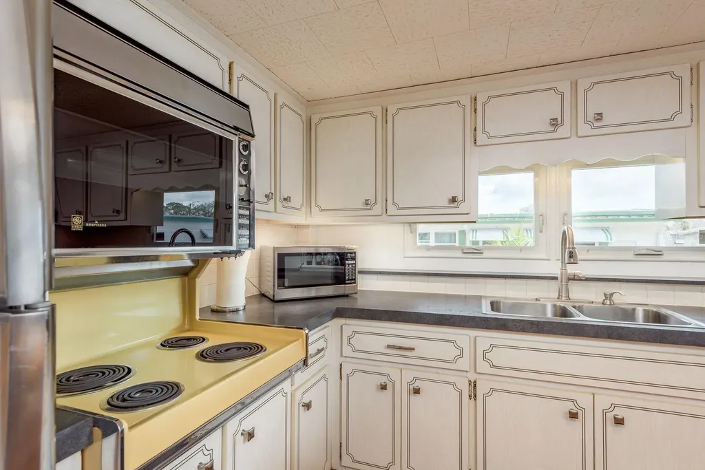 2331 Belleair Road Clearwater FL 33764