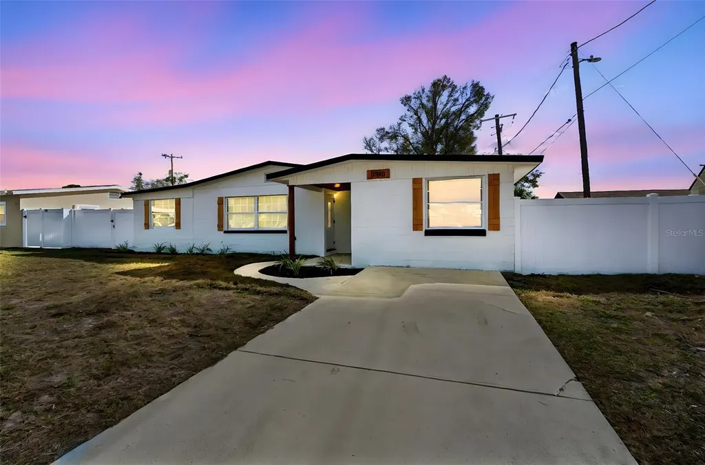 7910 W Powhatan Avenue Tampa FL 33615