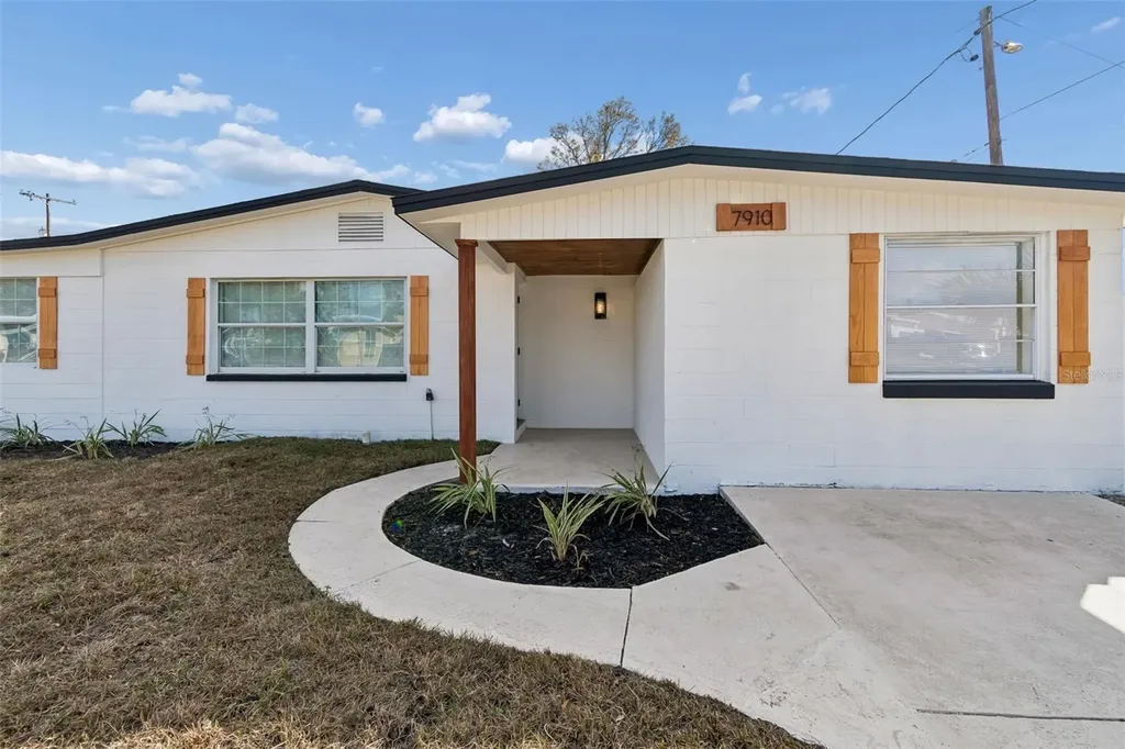 7910 W Powhatan Avenue Tampa FL 33615