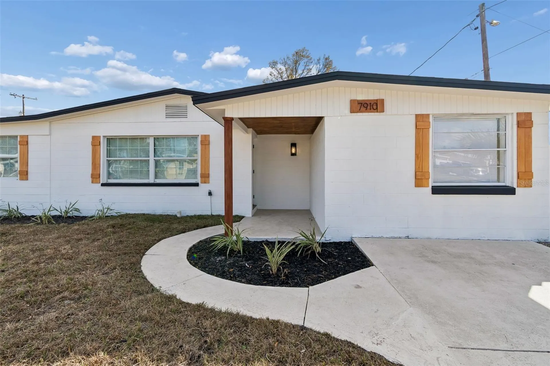 7910 W Powhatan Avenue Tampa FL 33615