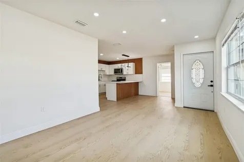 7910 W Powhatan Avenue Tampa FL 33615