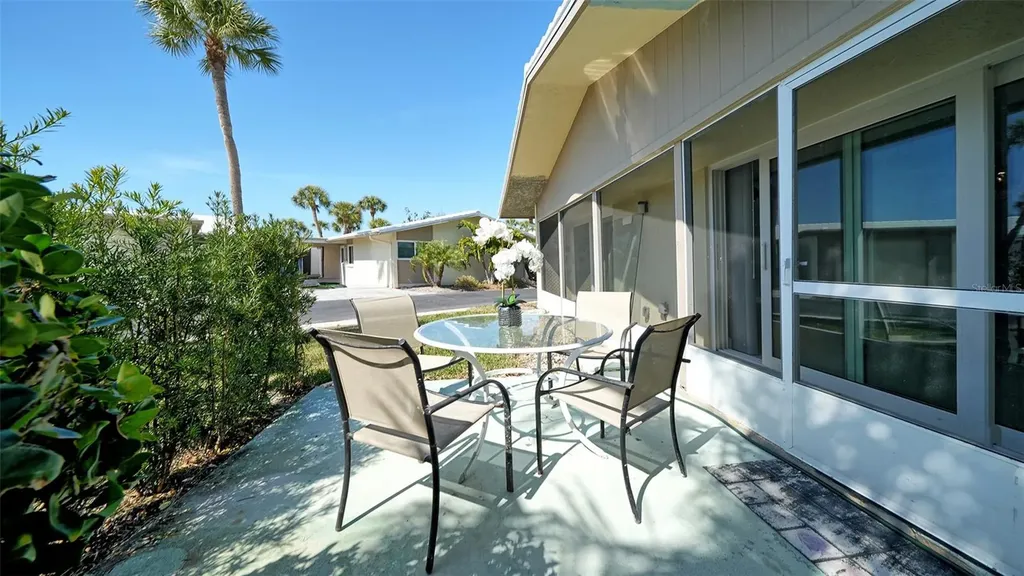 113 Whispering Sands Drive Sarasota FL 34242