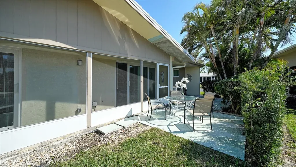 113 Whispering Sands Drive Sarasota FL 34242
