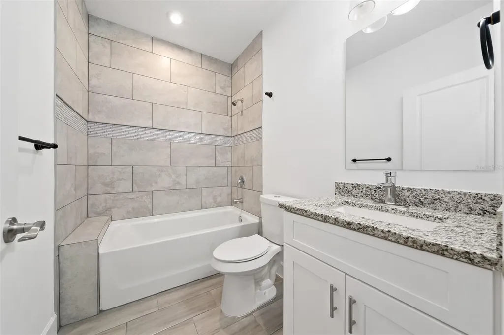 460 Lake Shore Parkway Davenport FL 33896