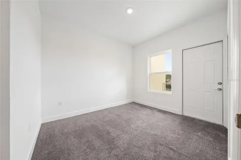 460 Lake Shore Parkway Davenport FL 33896