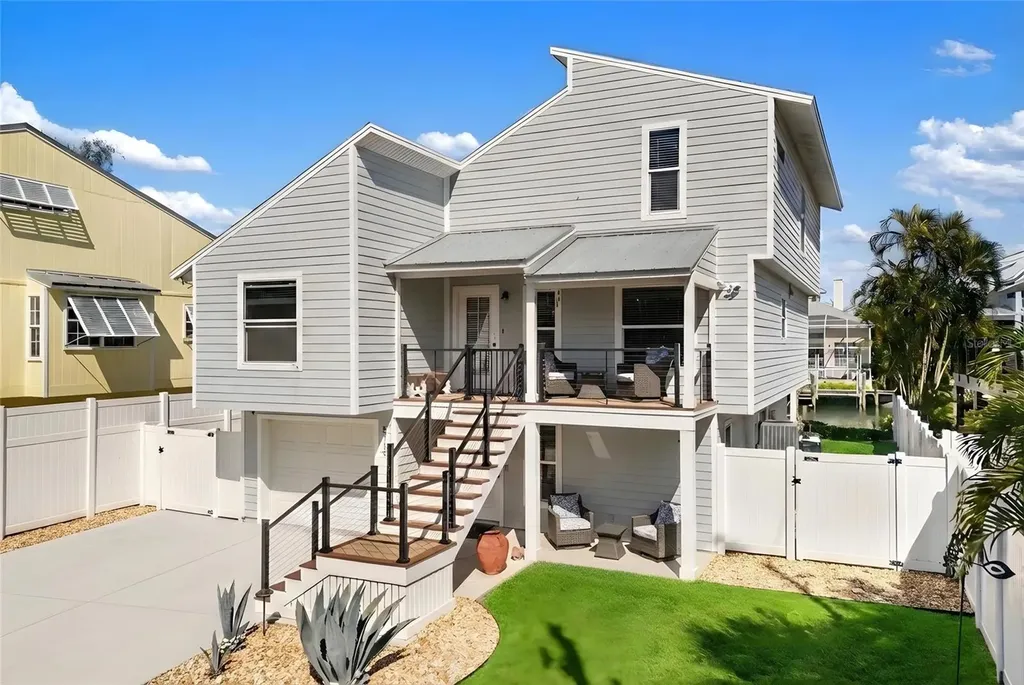 5119 Oxford Drive Sarasota FL 34242