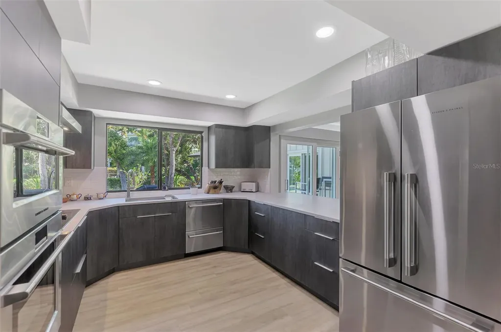 5303 Hidden Harbor Road Sarasota FL 34242