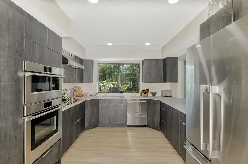5303 Hidden Harbor Road Sarasota FL 34242