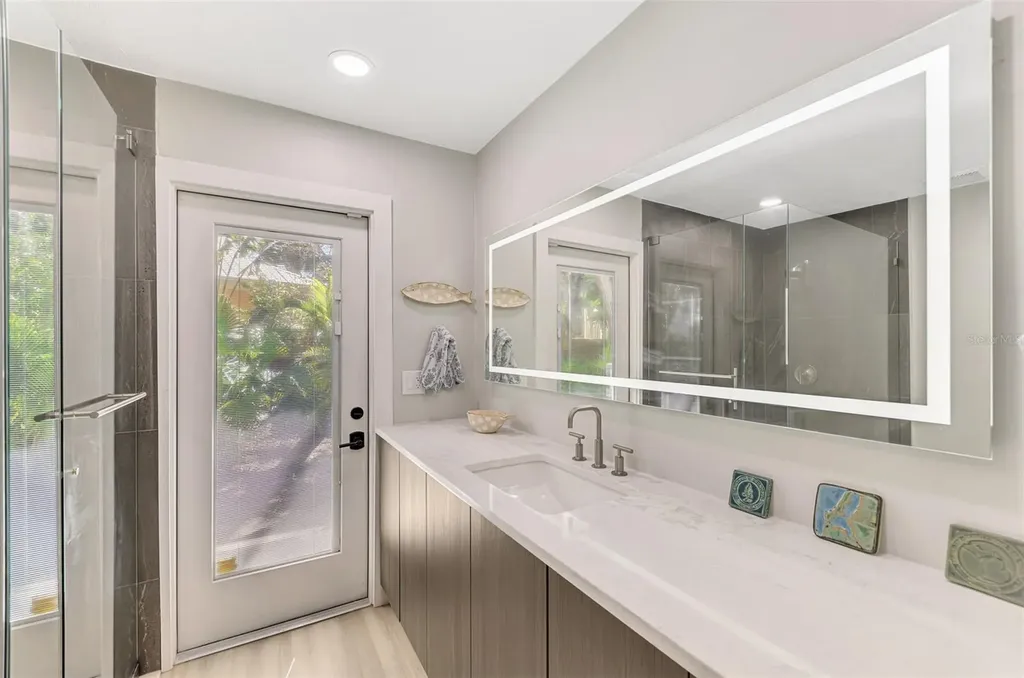 5303 Hidden Harbor Road Sarasota FL 34242