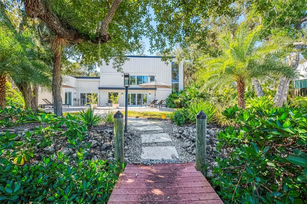 5303 Hidden Harbor Road Sarasota FL 34242