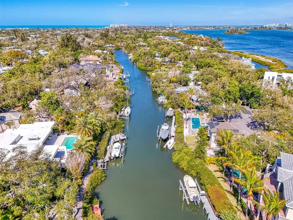 5303 Hidden Harbor Road Sarasota FL 34242