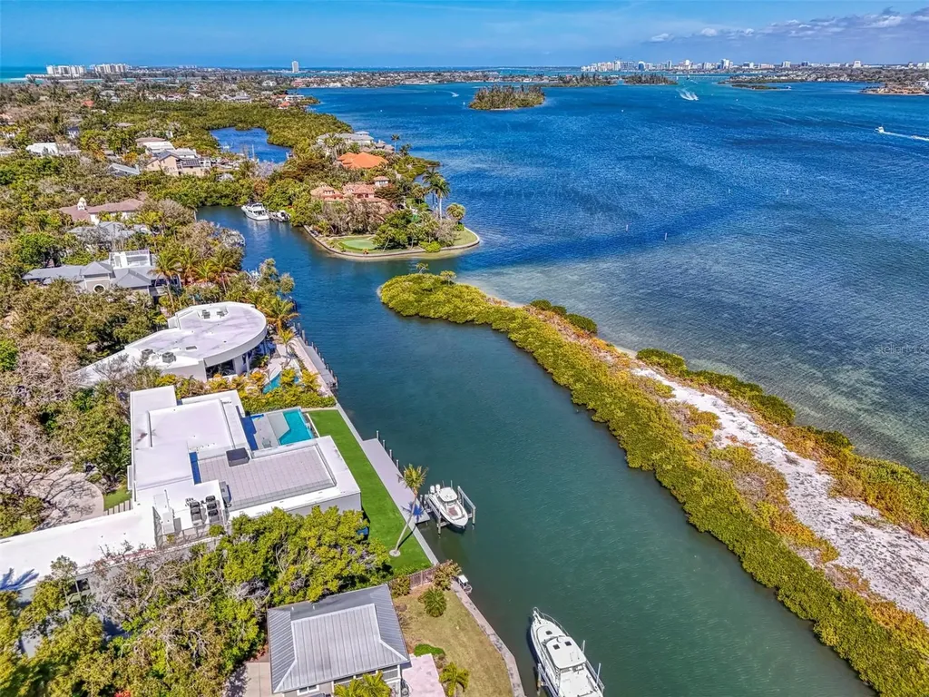 5303 Hidden Harbor Road Sarasota FL 34242