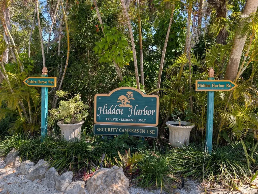 5303 Hidden Harbor Road Sarasota FL 34242