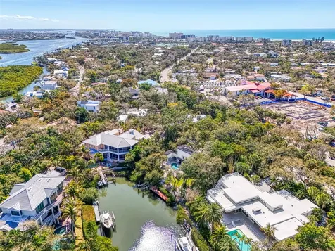 5303 Hidden Harbor Road Sarasota FL 34242