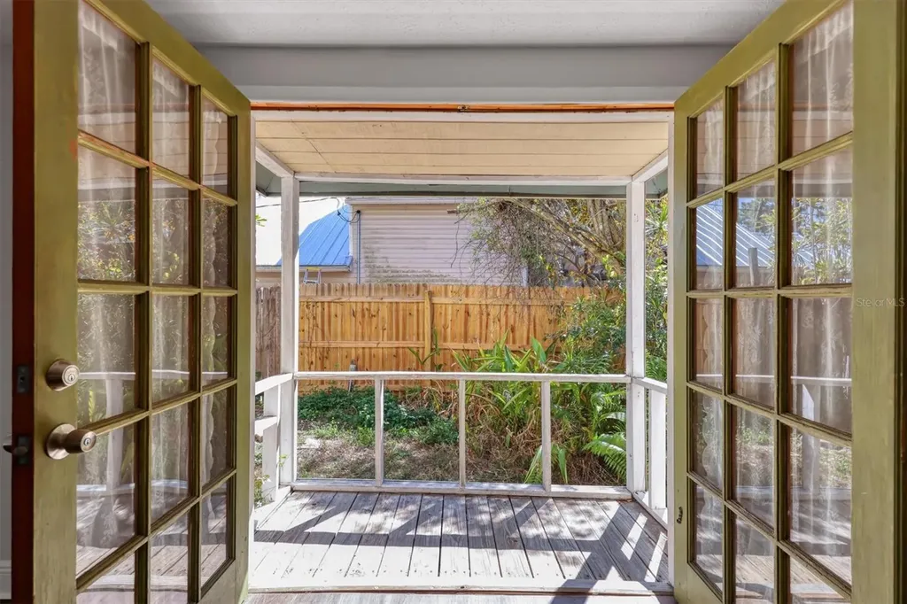 4038 Olive Avenue Sarasota FL 34231
