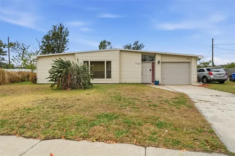 1709 Carnegie Circle Tampa FL 33619