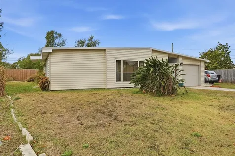 1709 Carnegie Circle Tampa FL 33619