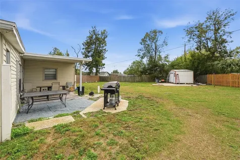 1709 Carnegie Circle Tampa FL 33619