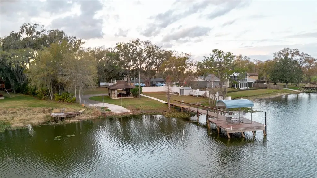 1210 Lady Elaine Drive Valrico FL 33594