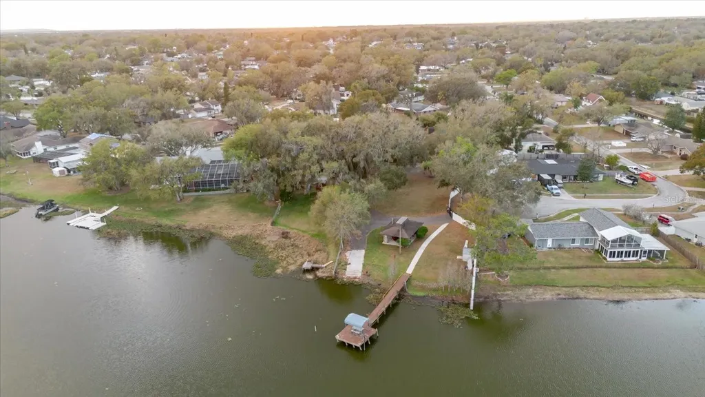 1210 Lady Elaine Drive Valrico FL 33594