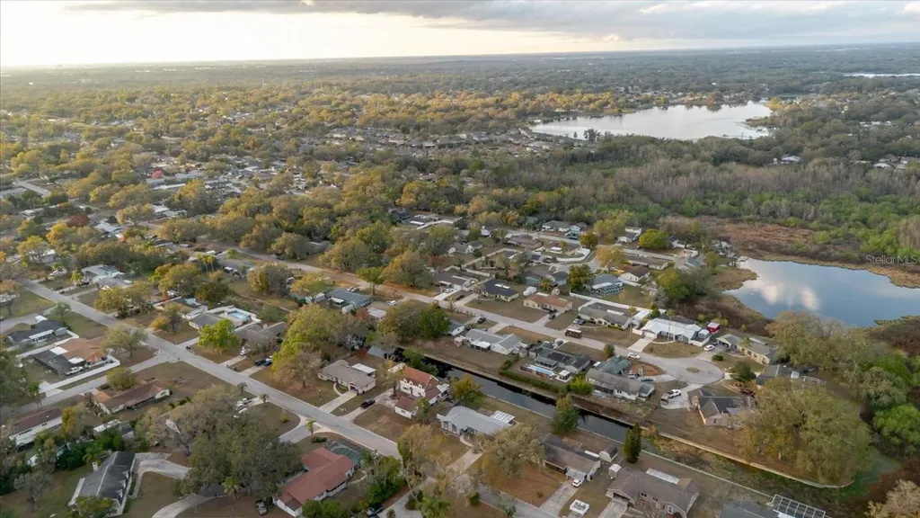 1210 Lady Elaine Drive Valrico FL 33594