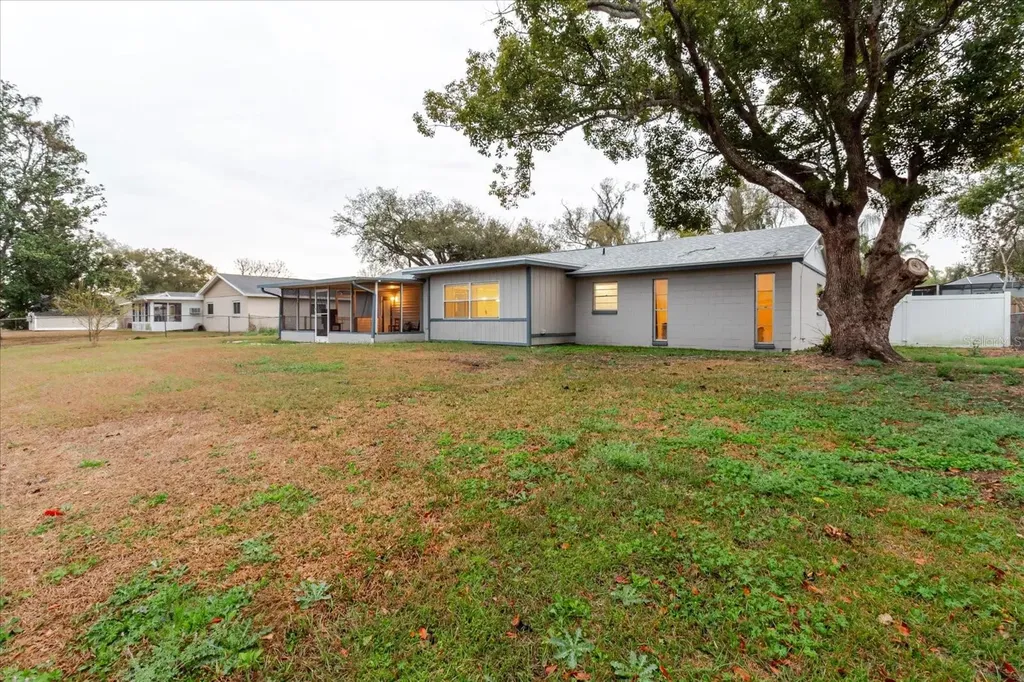 1210 Lady Elaine Drive Valrico FL 33594