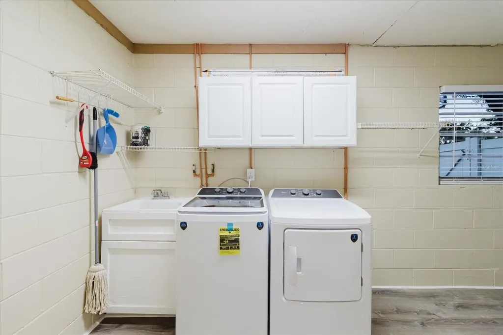 1210 Lady Elaine Drive Valrico FL 33594