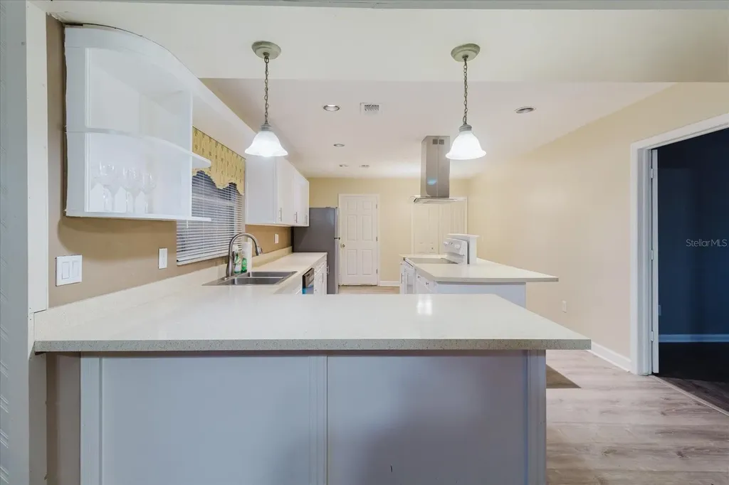1210 Lady Elaine Drive Valrico FL 33594