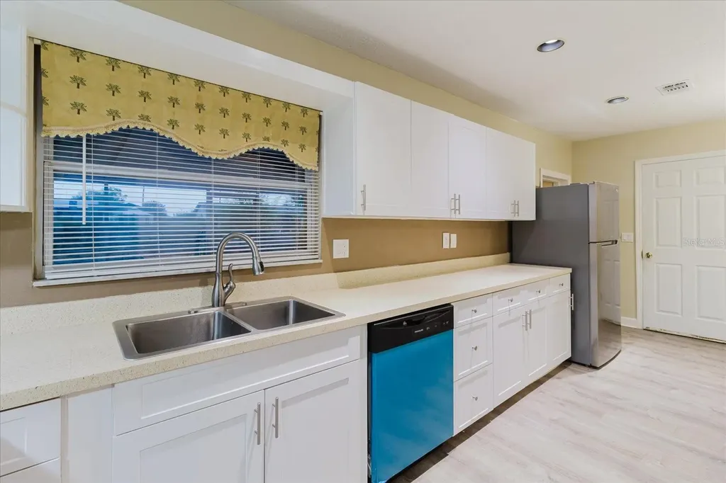 1210 Lady Elaine Drive Valrico FL 33594