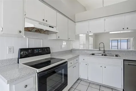 8622 Cottonway Lane Tampa FL 33635