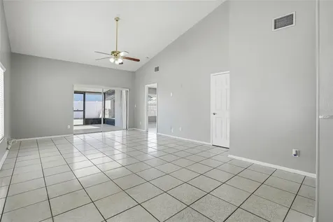 8622 Cottonway Lane Tampa FL 33635