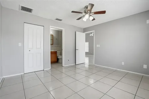 8622 Cottonway Lane Tampa FL 33635