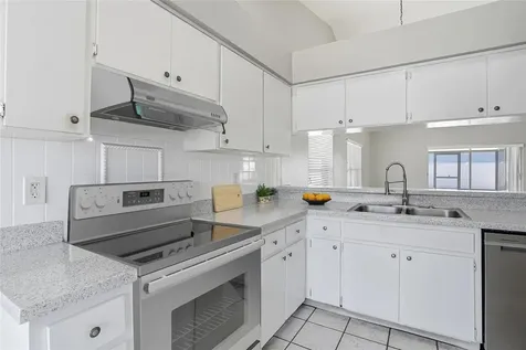 8622 Cottonway Lane Tampa FL 33635