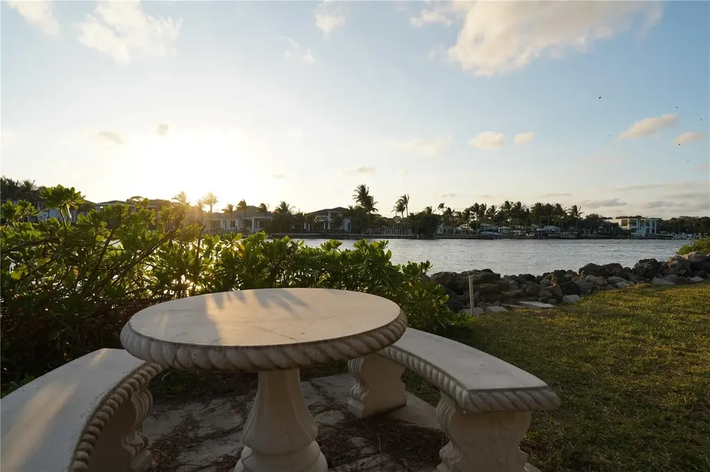 2101 Marina Isle Way Jupiter FL 33477