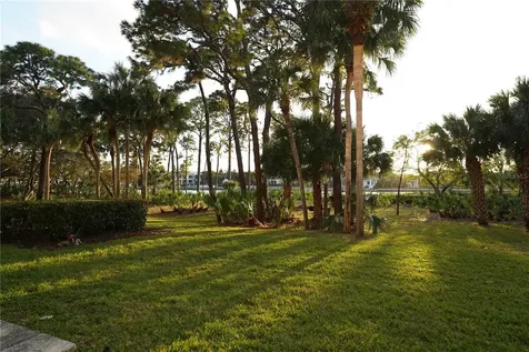 2101 Marina Isle Way Jupiter FL 33477