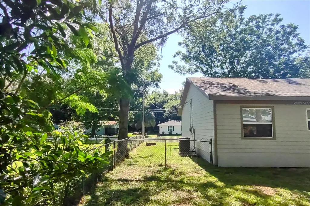 810 NW 59th Court Ocala FL 34482
