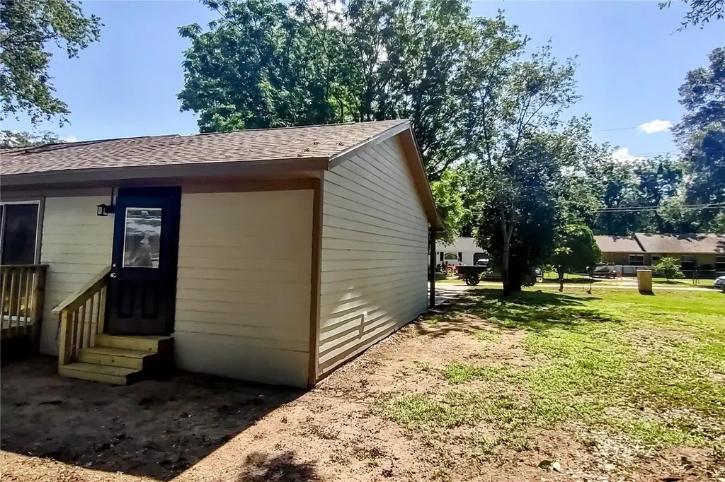 810 NW 59th Court Ocala FL 34482