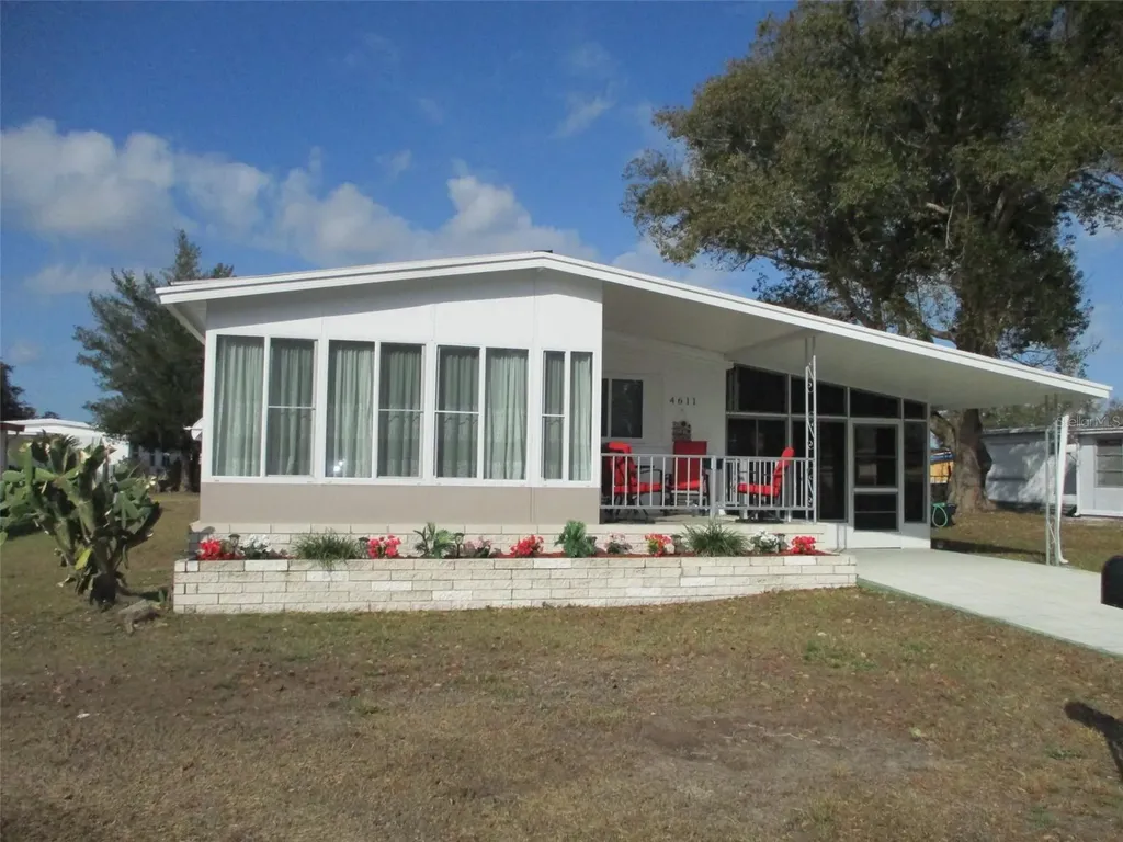 4611 Orange Blossom Drive Zephyrhills FL 33542
