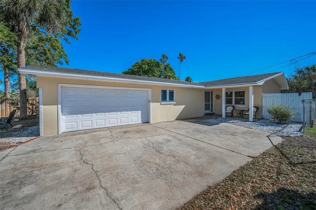 2053 Jefferson Avenue Dunedin FL 34698