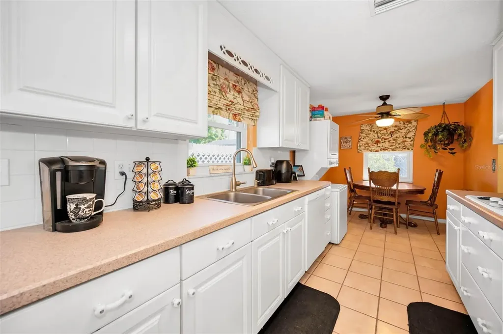 2053 Jefferson Avenue Dunedin FL 34698