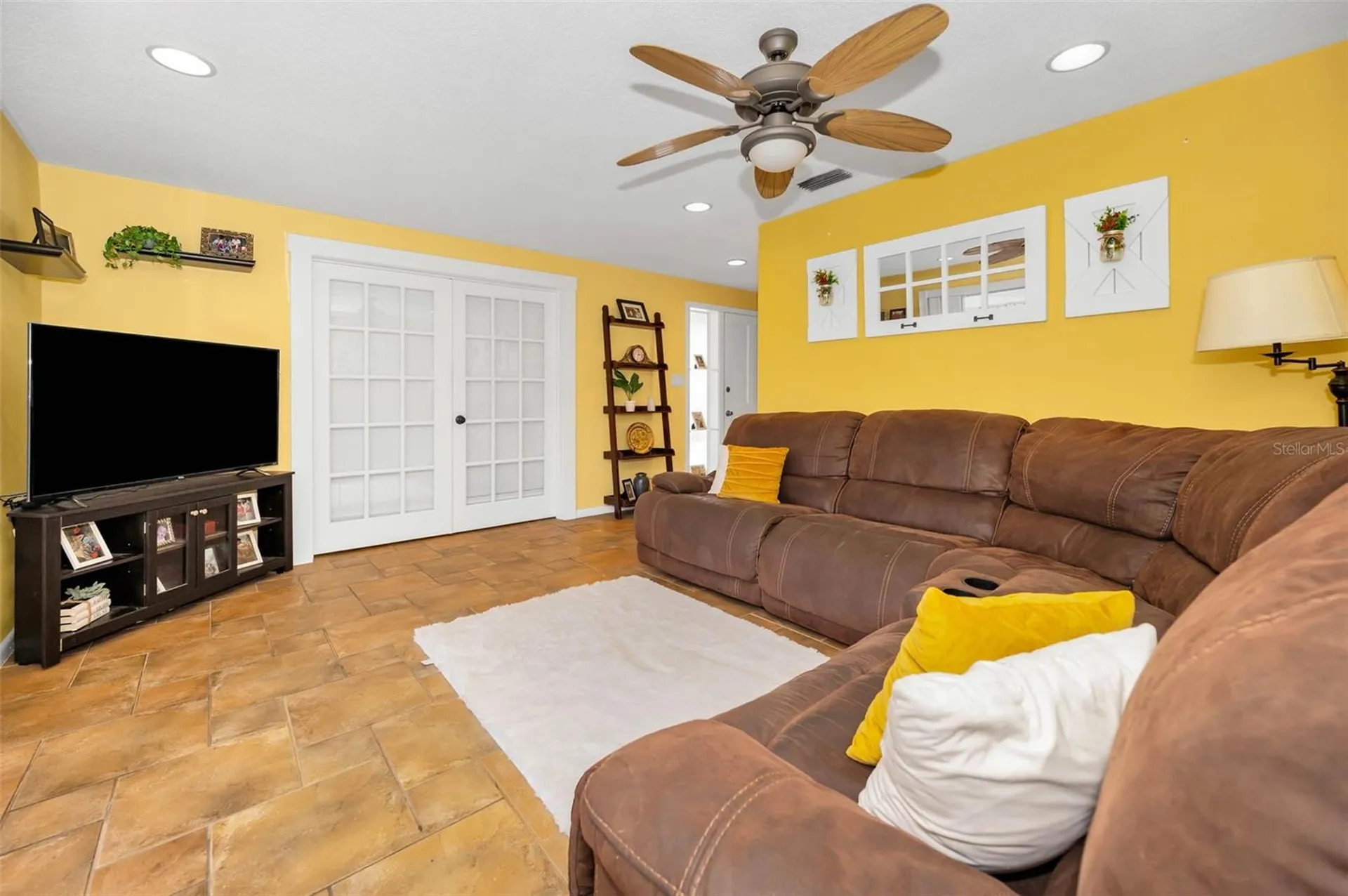 2053 Jefferson Avenue Dunedin FL 34698