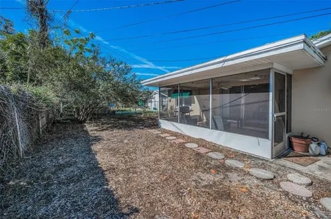 2053 Jefferson Avenue Dunedin FL 34698