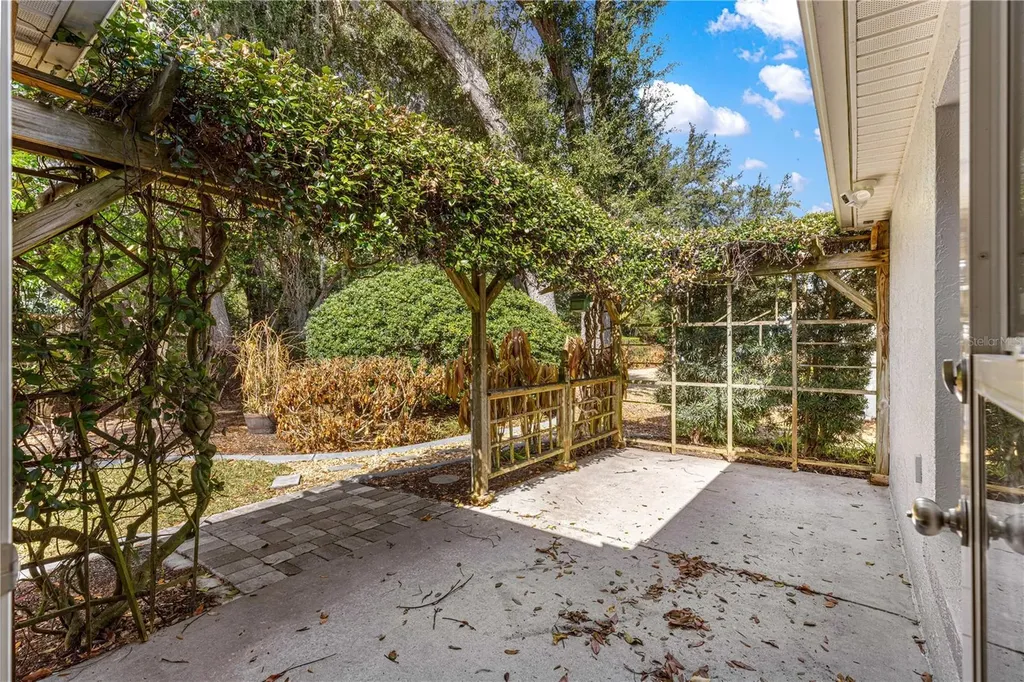 1134 Salido Avenue Lady Lake FL 32159